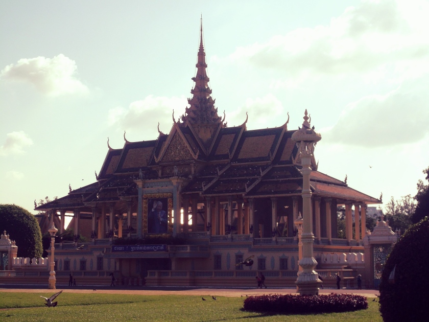 Phnom Penh palace.jpg